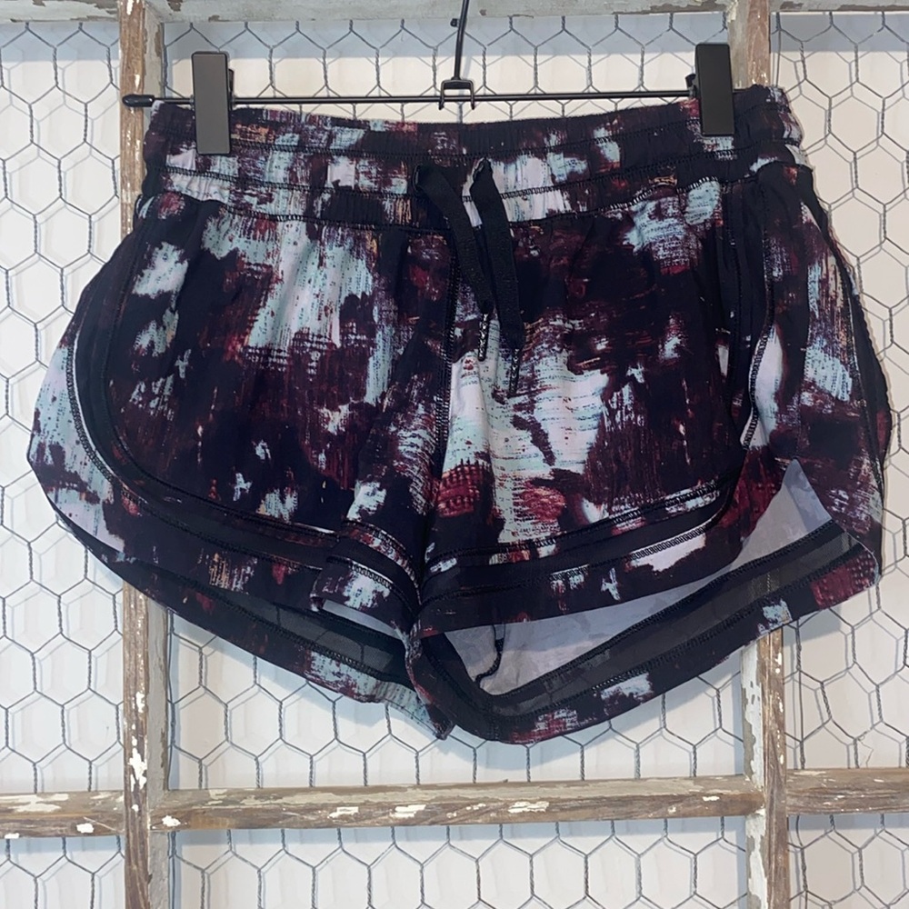 Lululemon Women’s Shorts Size 6